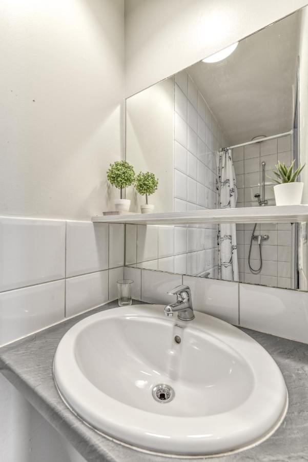 L'Escapade - Parking Gratuit - Wifi - Climatisation - Proche Cite - Tout Equipee Carcassonne Exterior foto